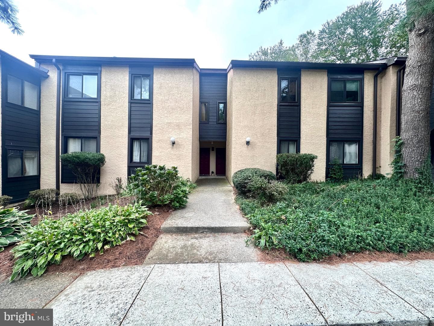 212 Painters Crossing photo 2