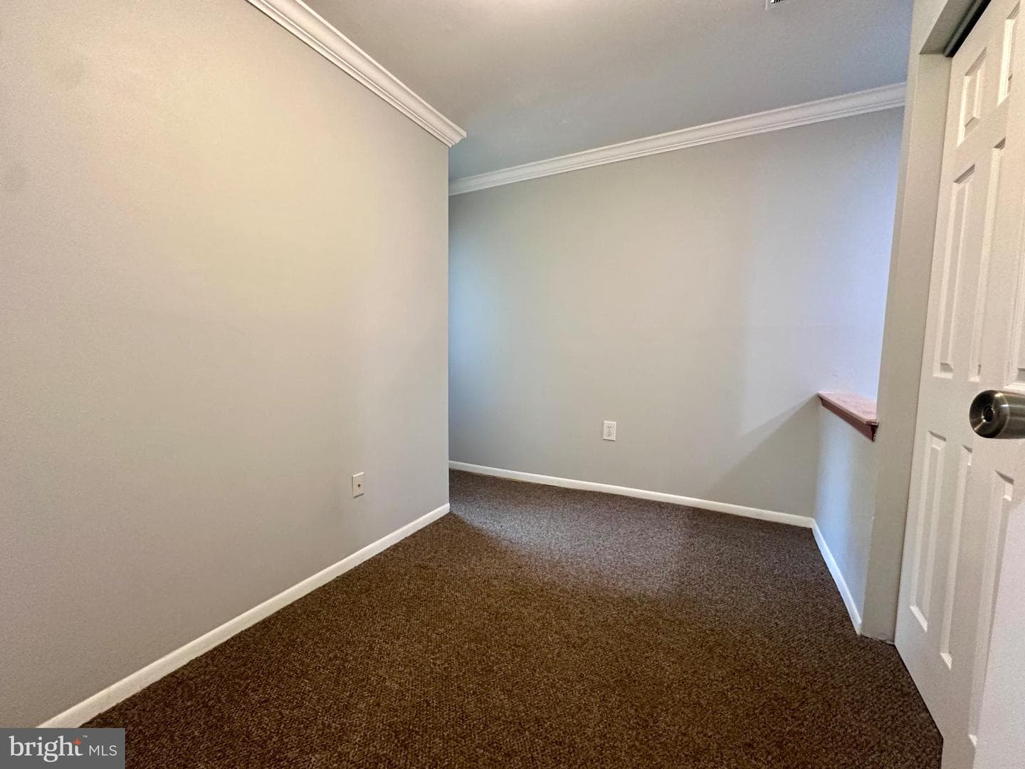 212 Painters Crossing photo 48
