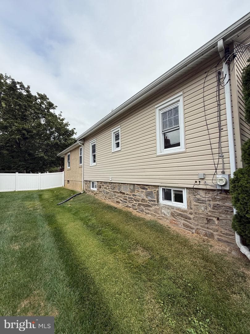 232 S Highland Road photo 12