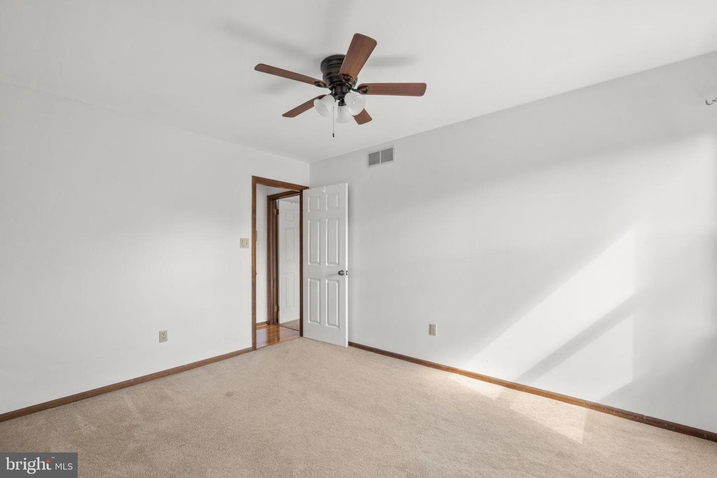 1415 6th Avenue photo 28