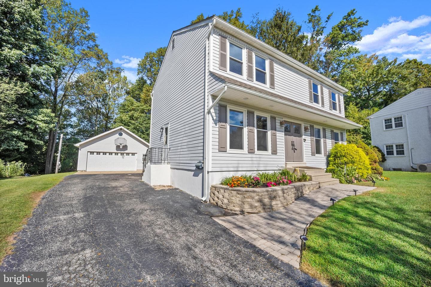1415 6th Avenue photo 3
