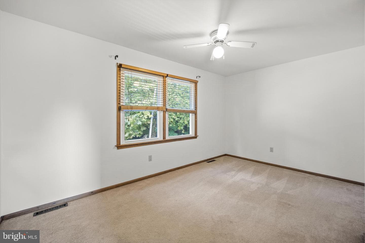1415 6th Avenue photo 33