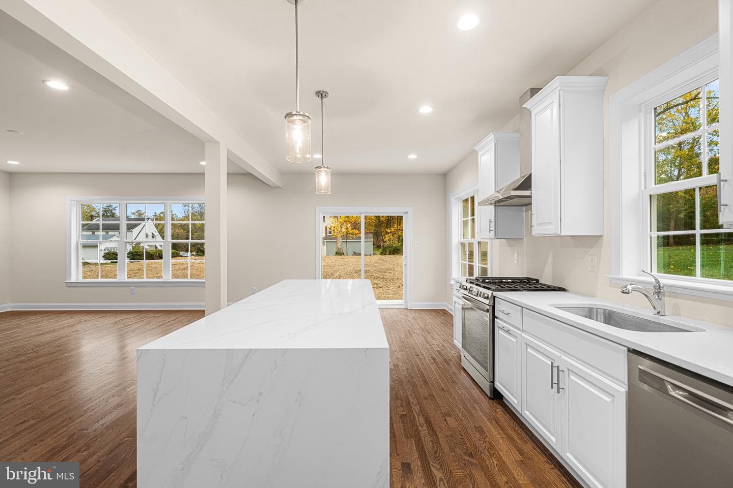 12 Claremont Boulevard photo 18