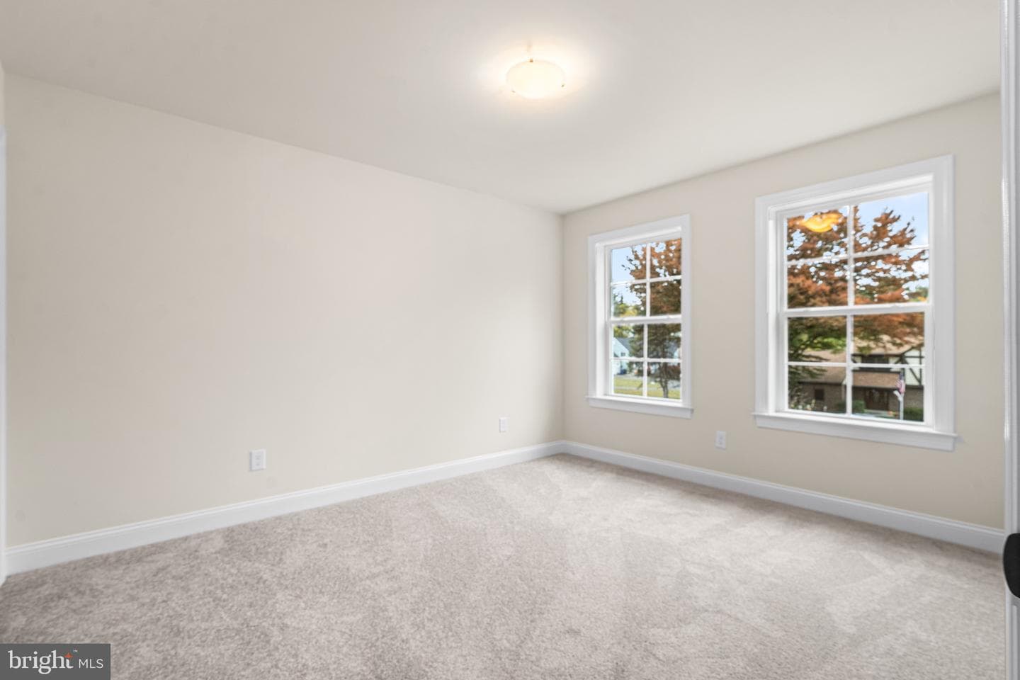 12 Claremont Boulevard photo 41