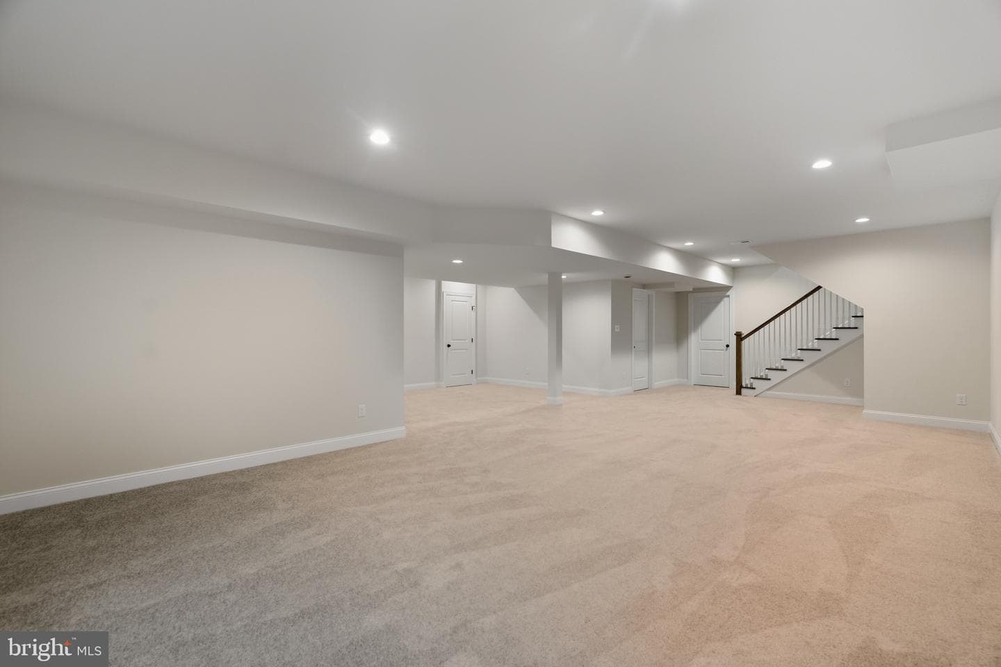 12 Claremont Boulevard photo 44