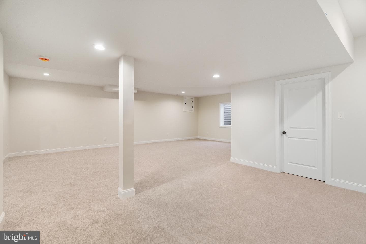 12 Claremont Boulevard photo 46