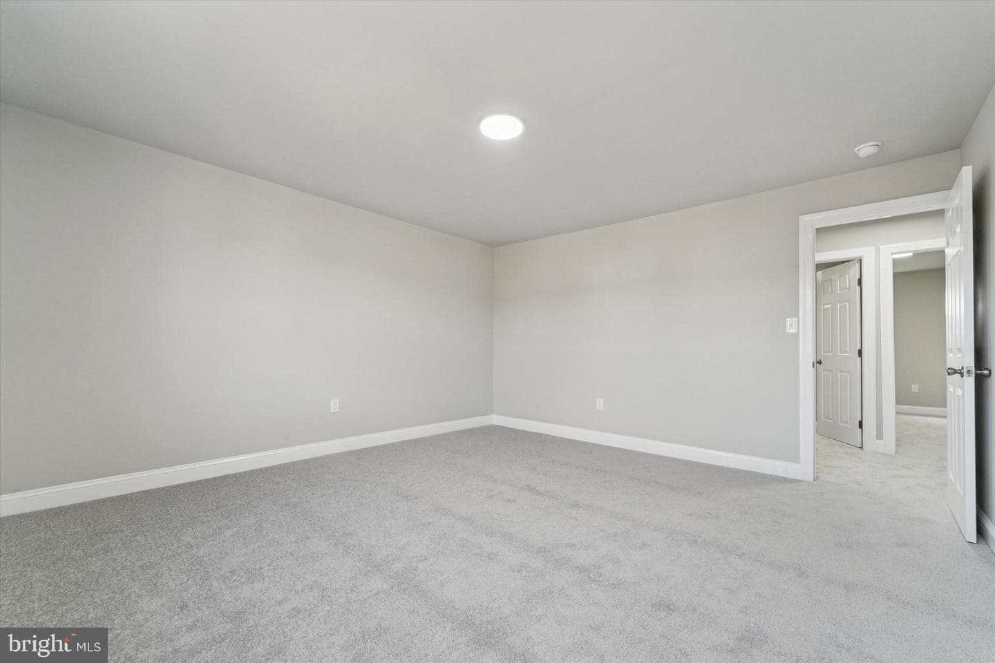 6858 Clover Lane photo 13