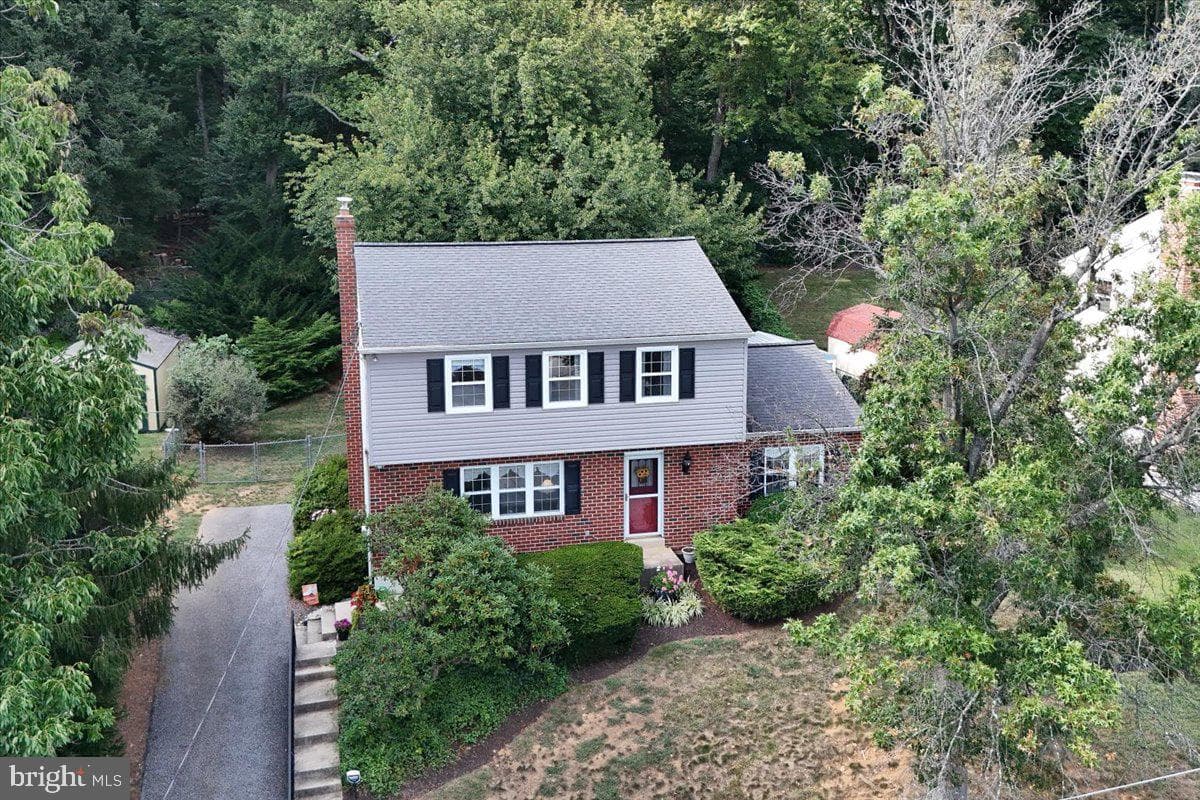 2575 W Colonial Drive photo 2