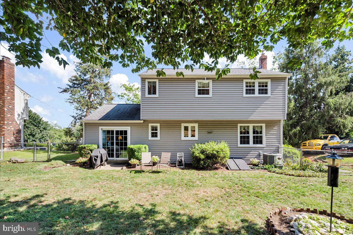 2575 W Colonial Drive photo 34