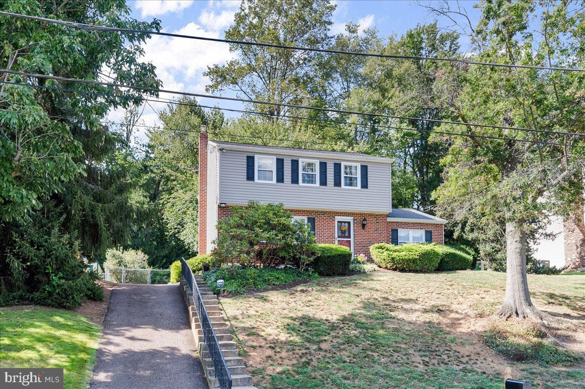 2575 W Colonial Drive photo 40