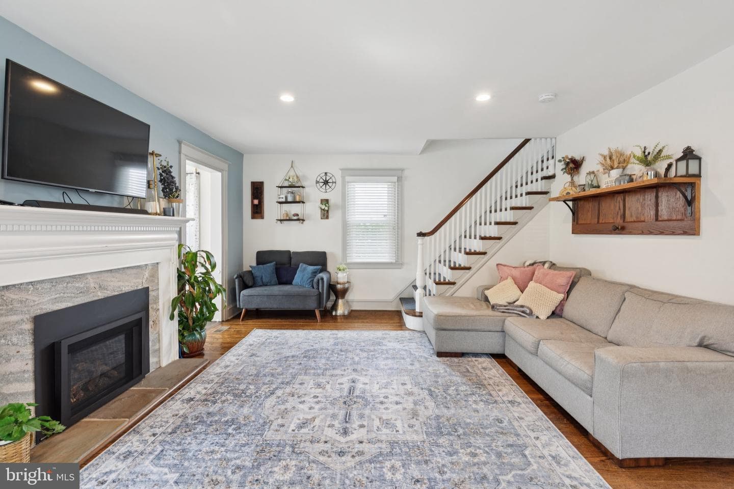 2423 Hollis Road photo 8