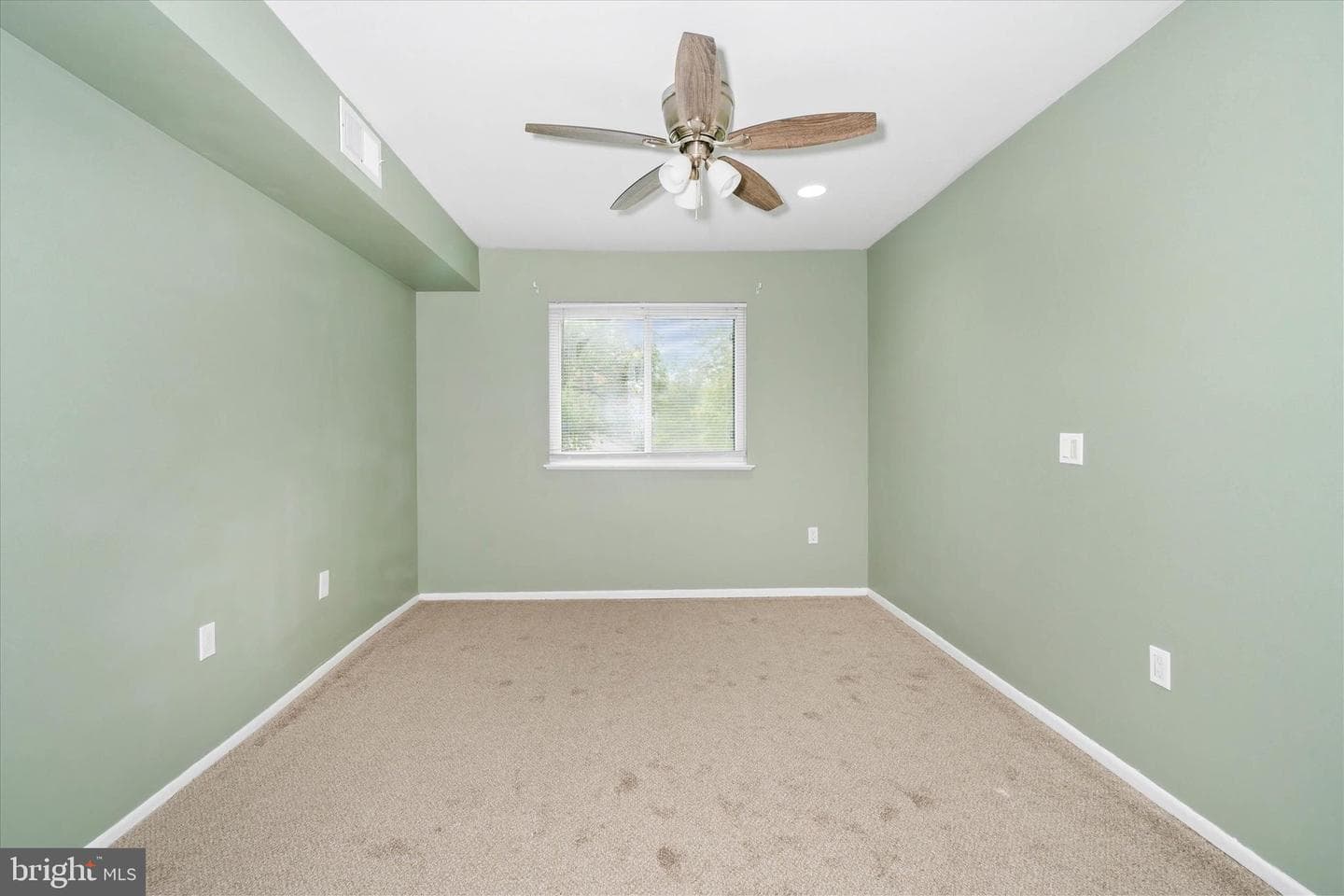 1602 Painters Crossing #1602 photo 17