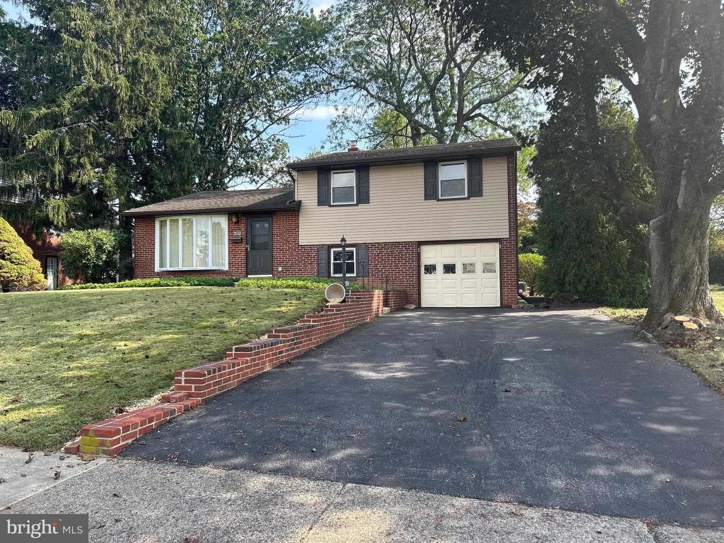 315 Candlewood Road photo 2
