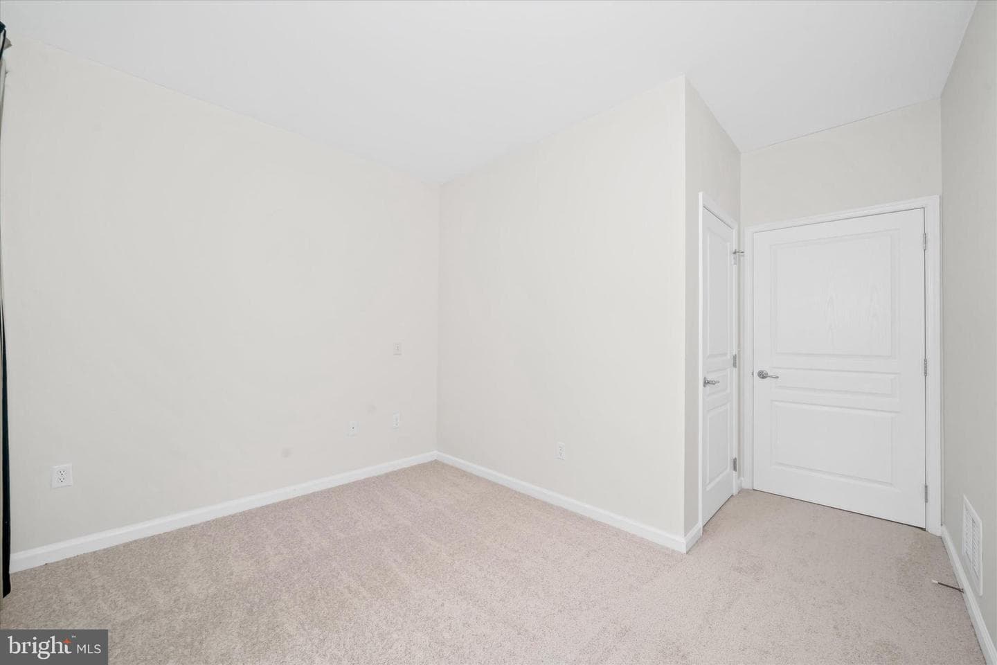 711 Creekside Drive photo 21