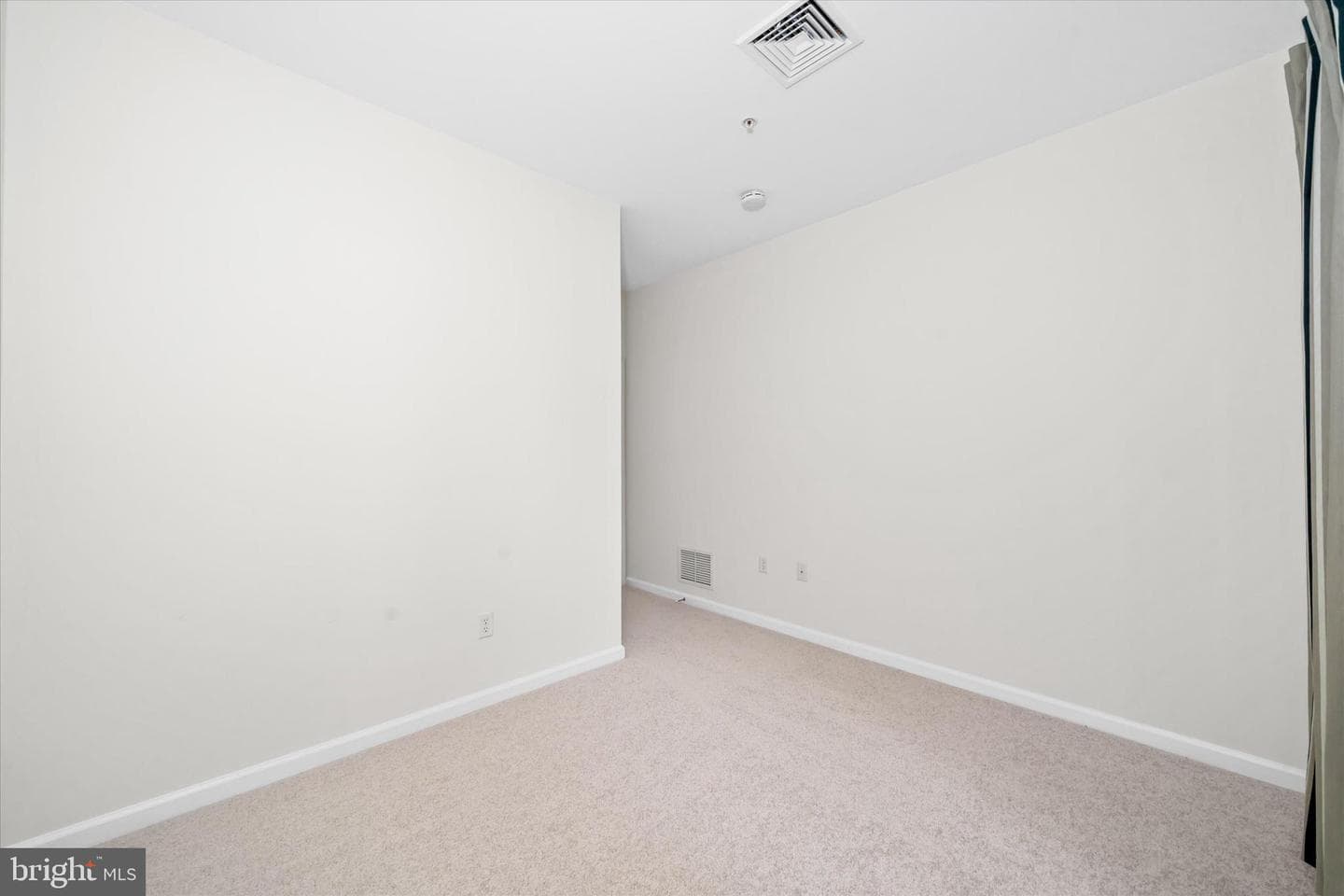 711 Creekside Drive photo 22