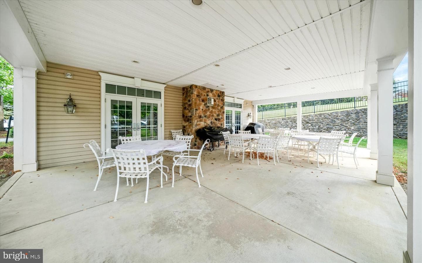 711 Creekside Drive photo 33