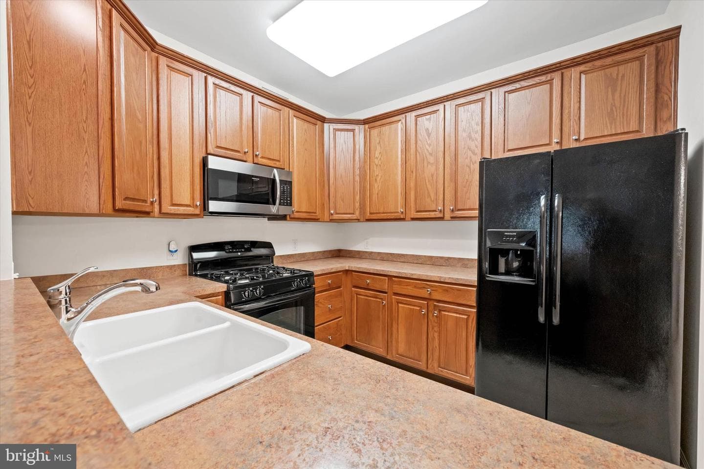 711 Creekside Drive photo 7