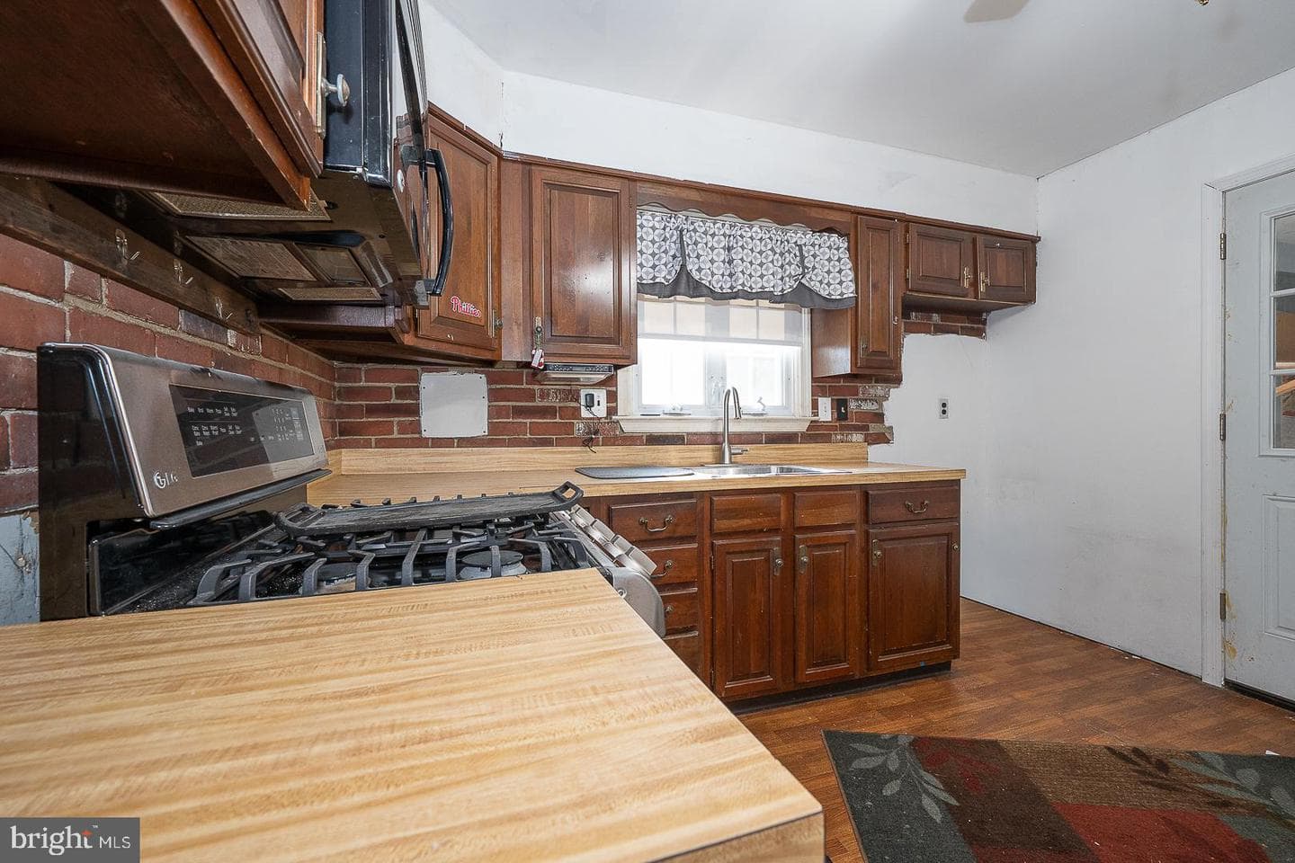 597 Meetinghouse Road photo 12