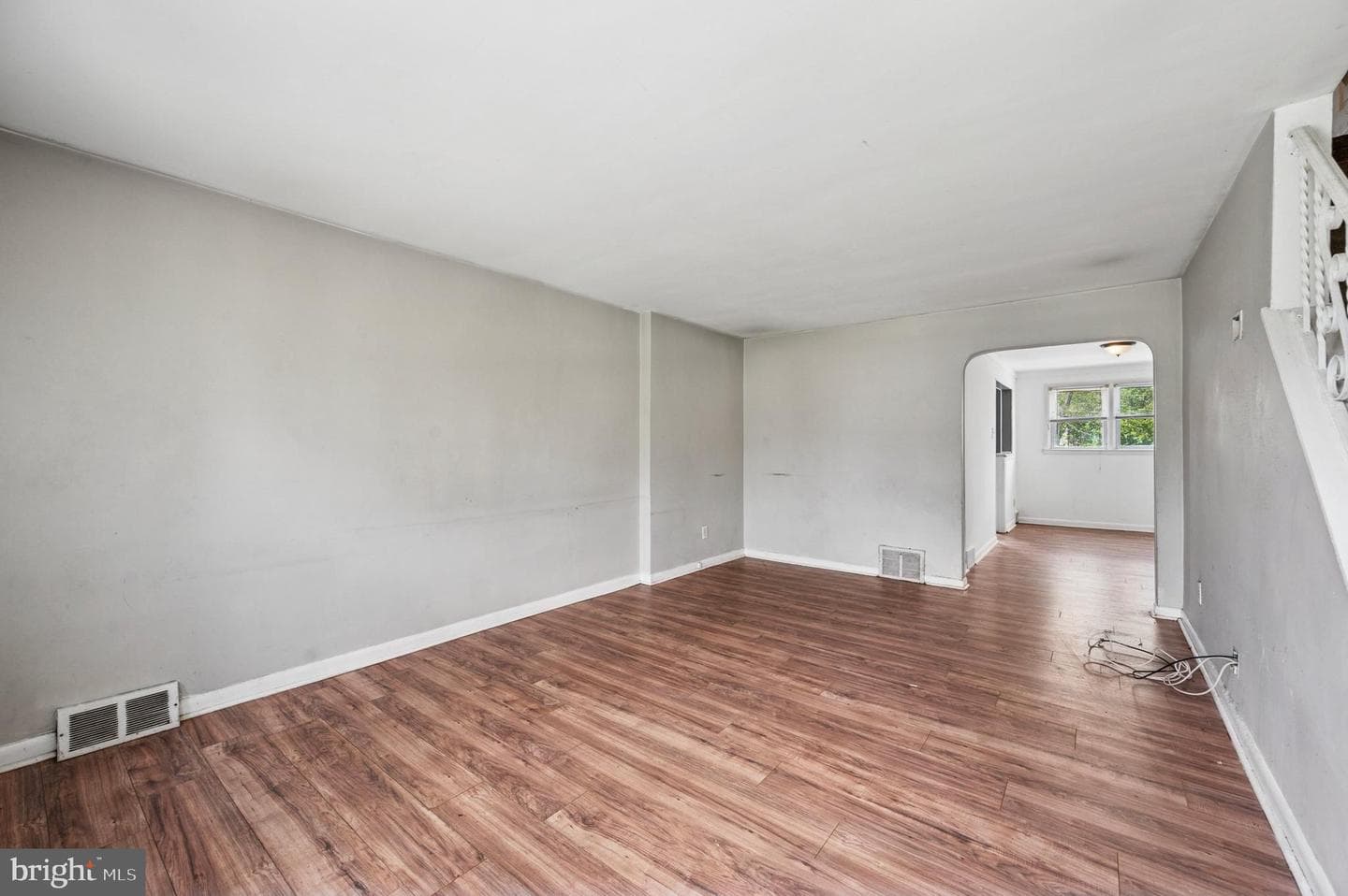 952 Grant Road photo 4