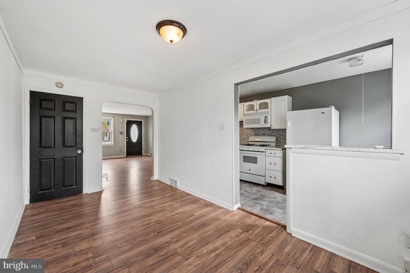 952 Grant Road photo 6