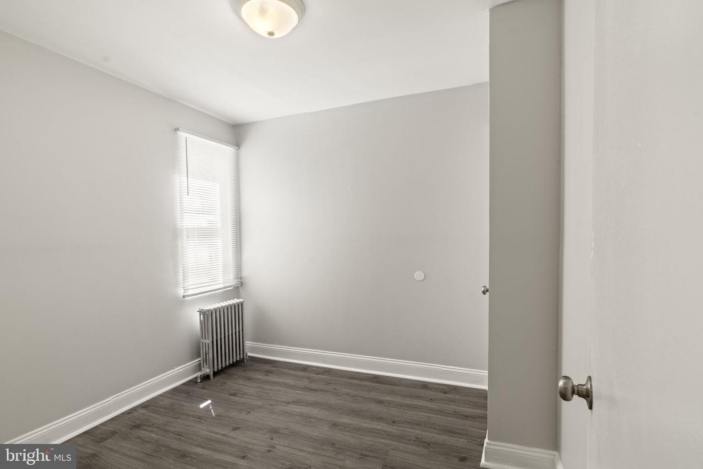 1213 W 9th Street photo 14