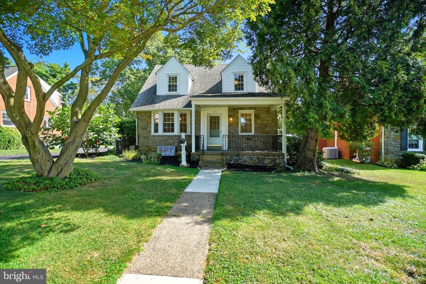 979 Edgewood Drive