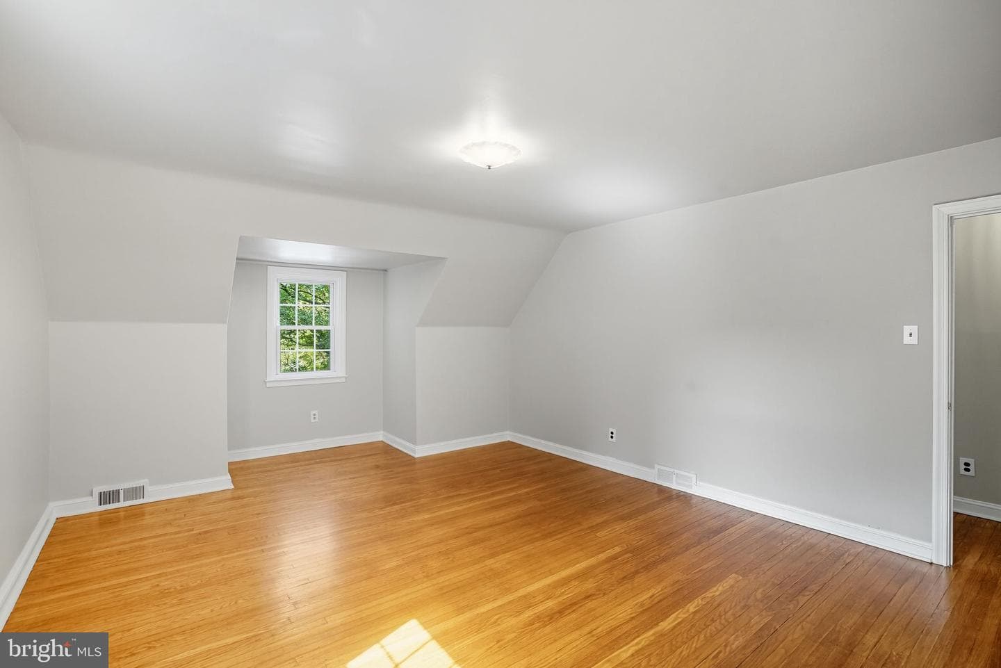 979 Edgewood Drive photo 19