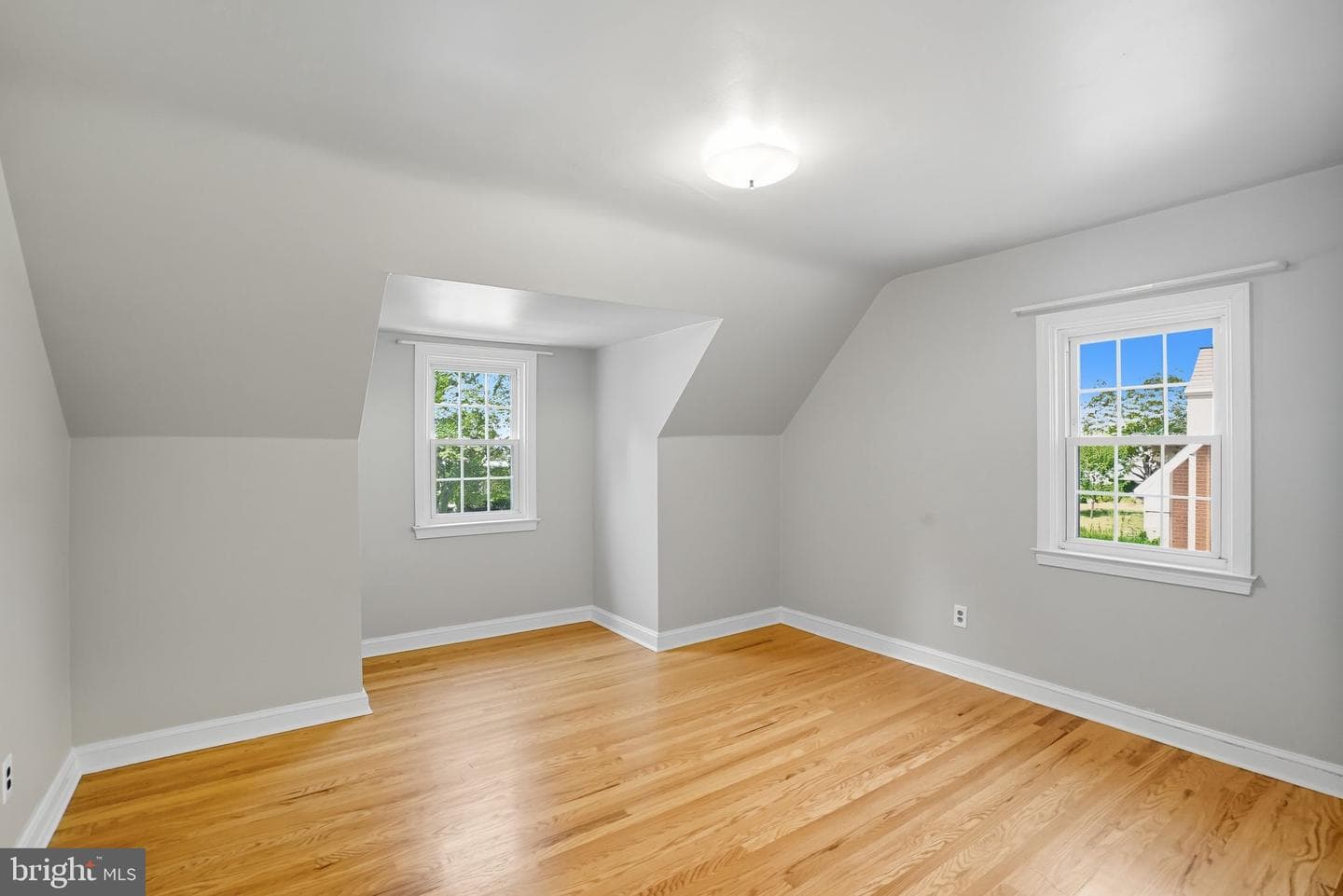 979 Edgewood Drive photo 24