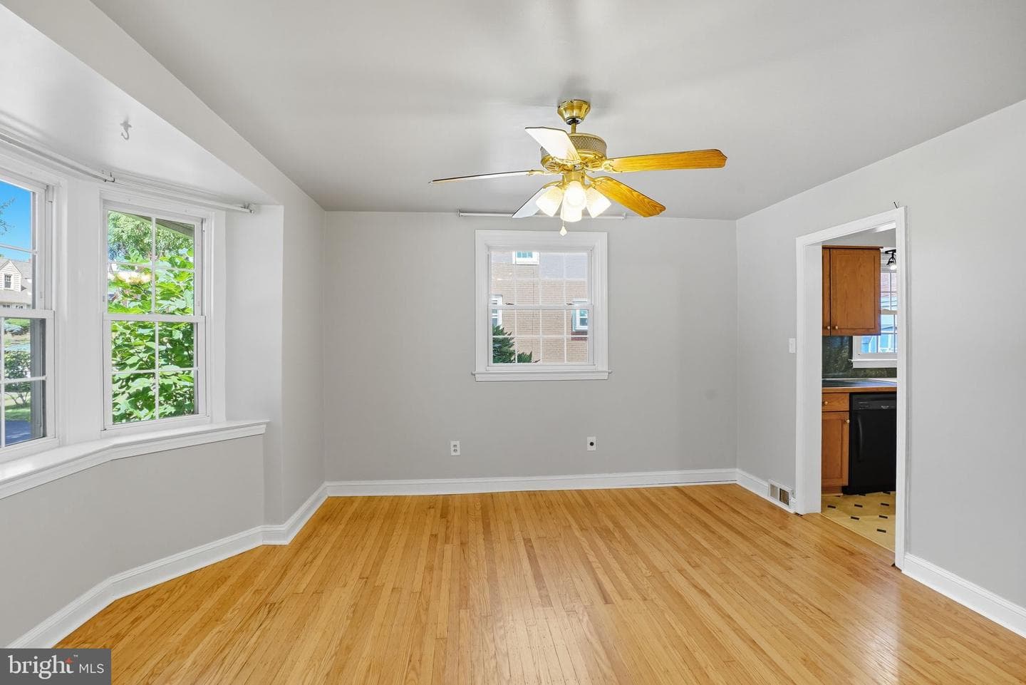 979 Edgewood Drive photo 9