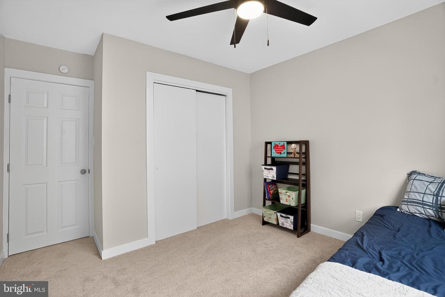 635 Grand Avenue photo 27