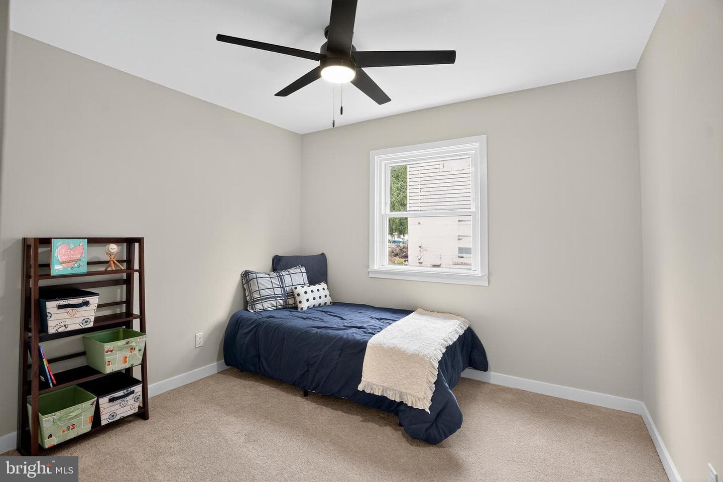 635 Grand Avenue photo 28