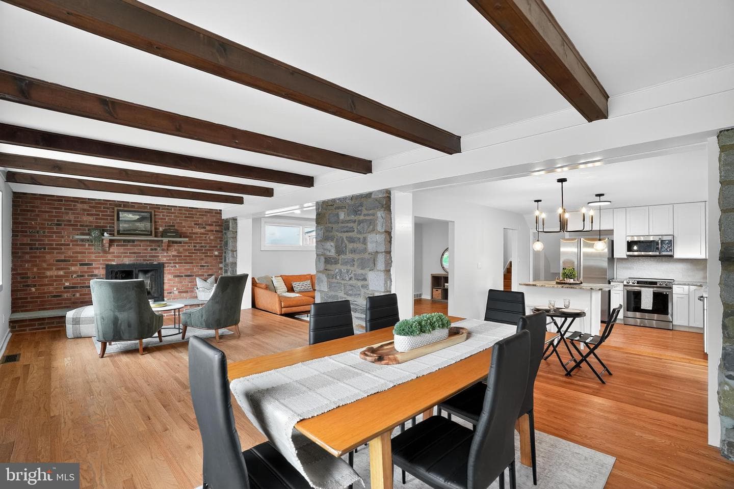 635 Grand Avenue photo 3