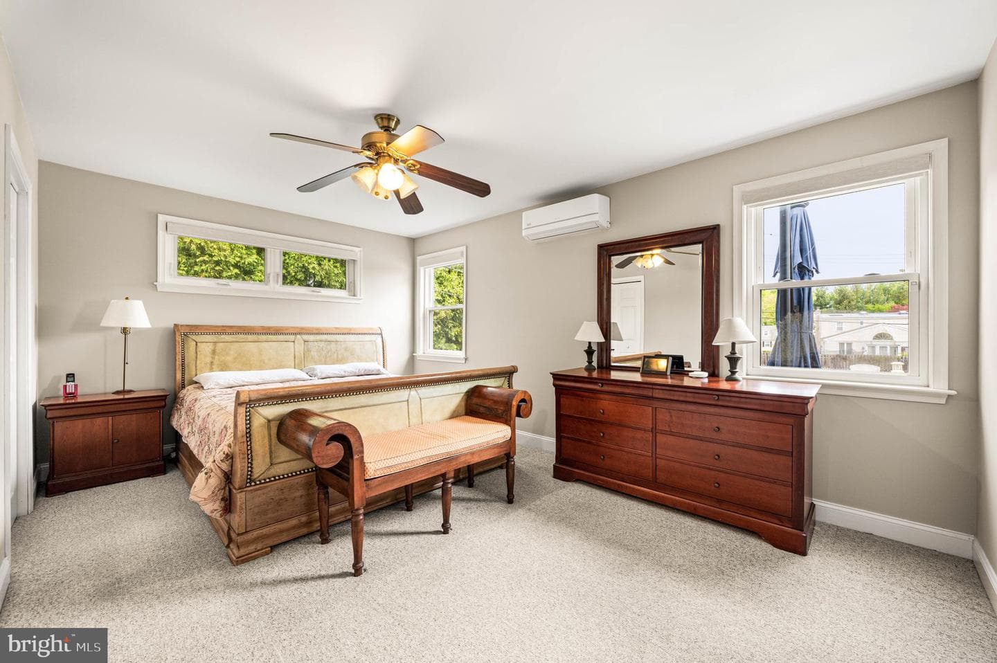 453 Claremont Road photo 15