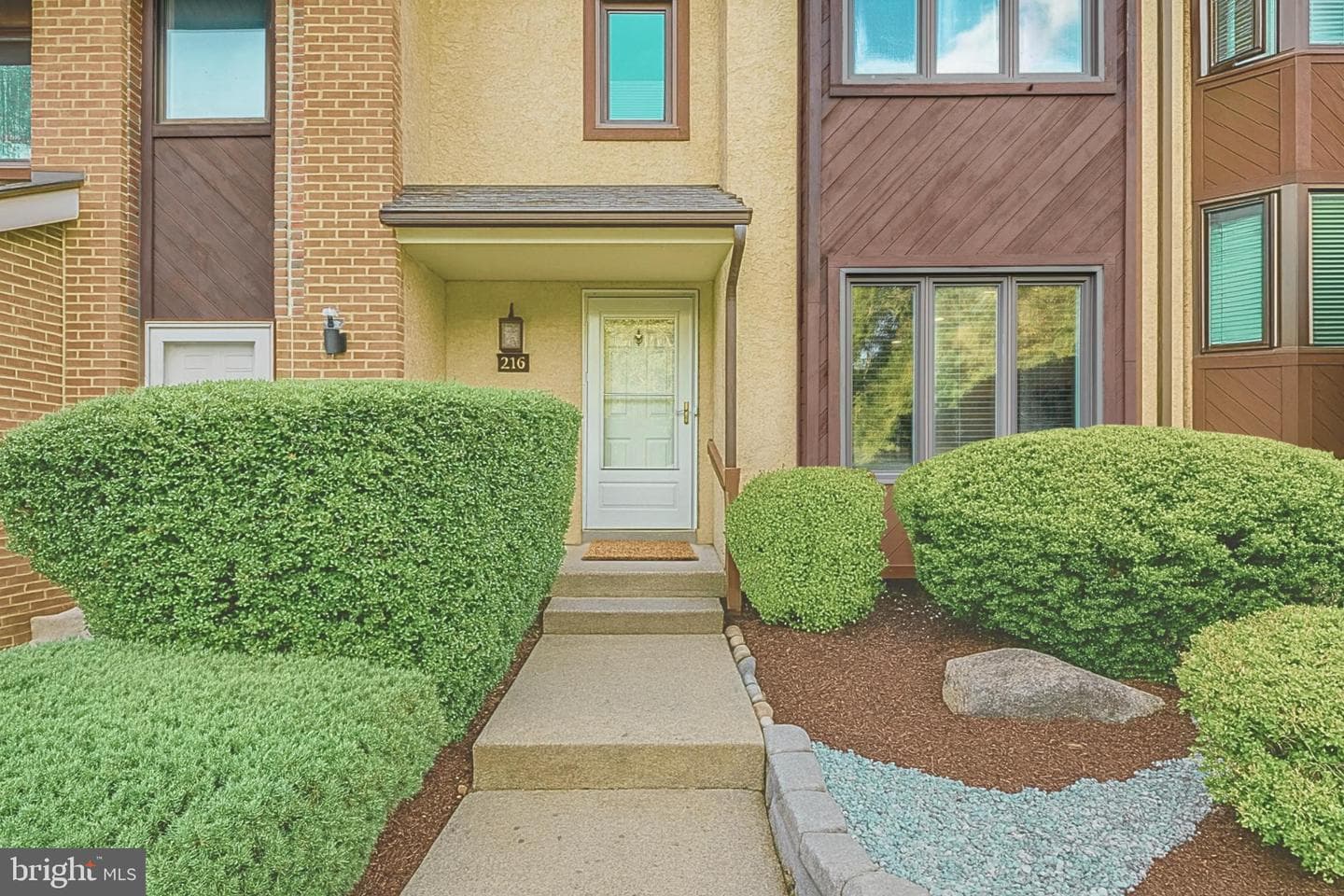 216 Northbrook Drive photo 1