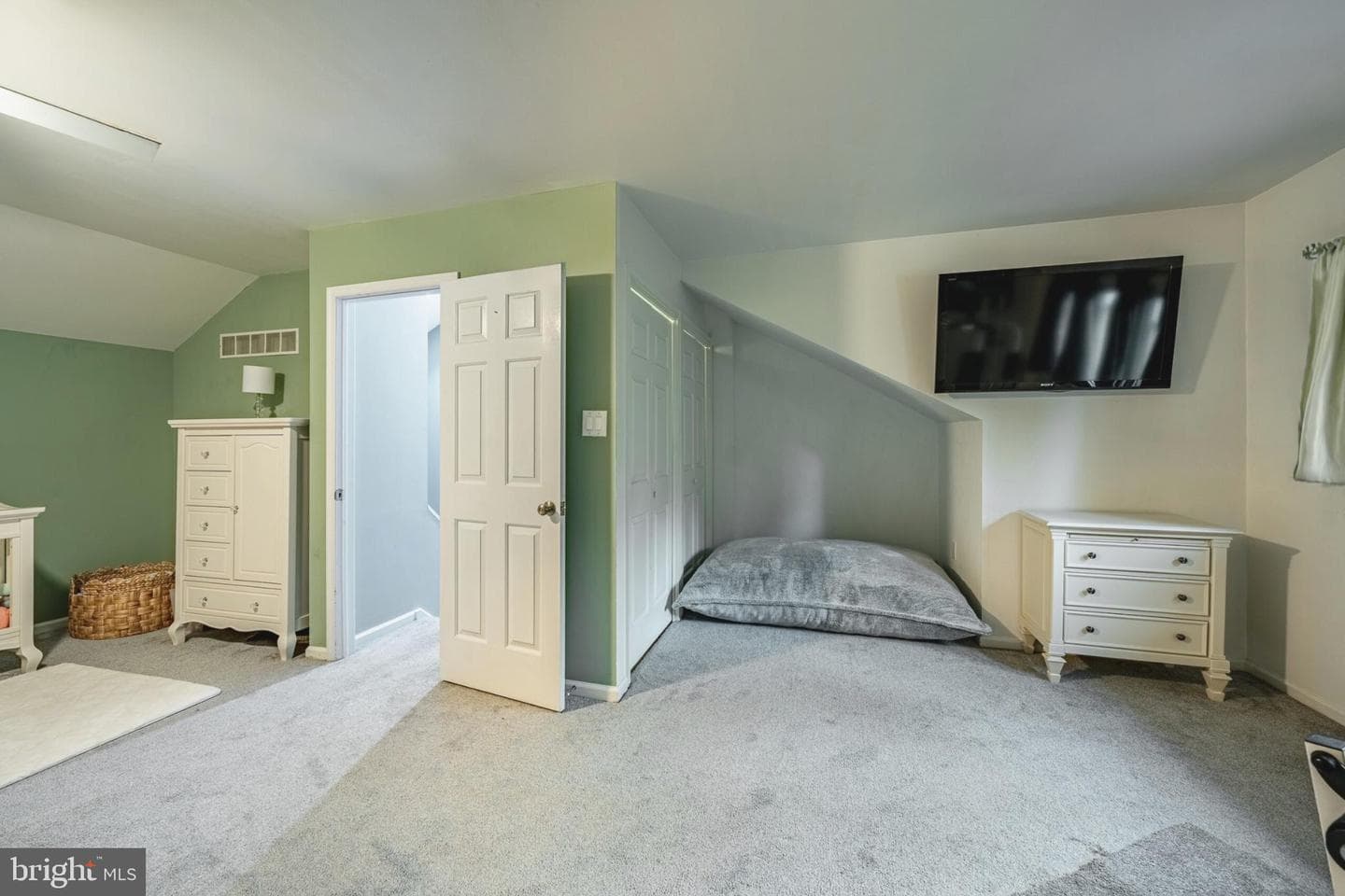 216 Northbrook Drive photo 31