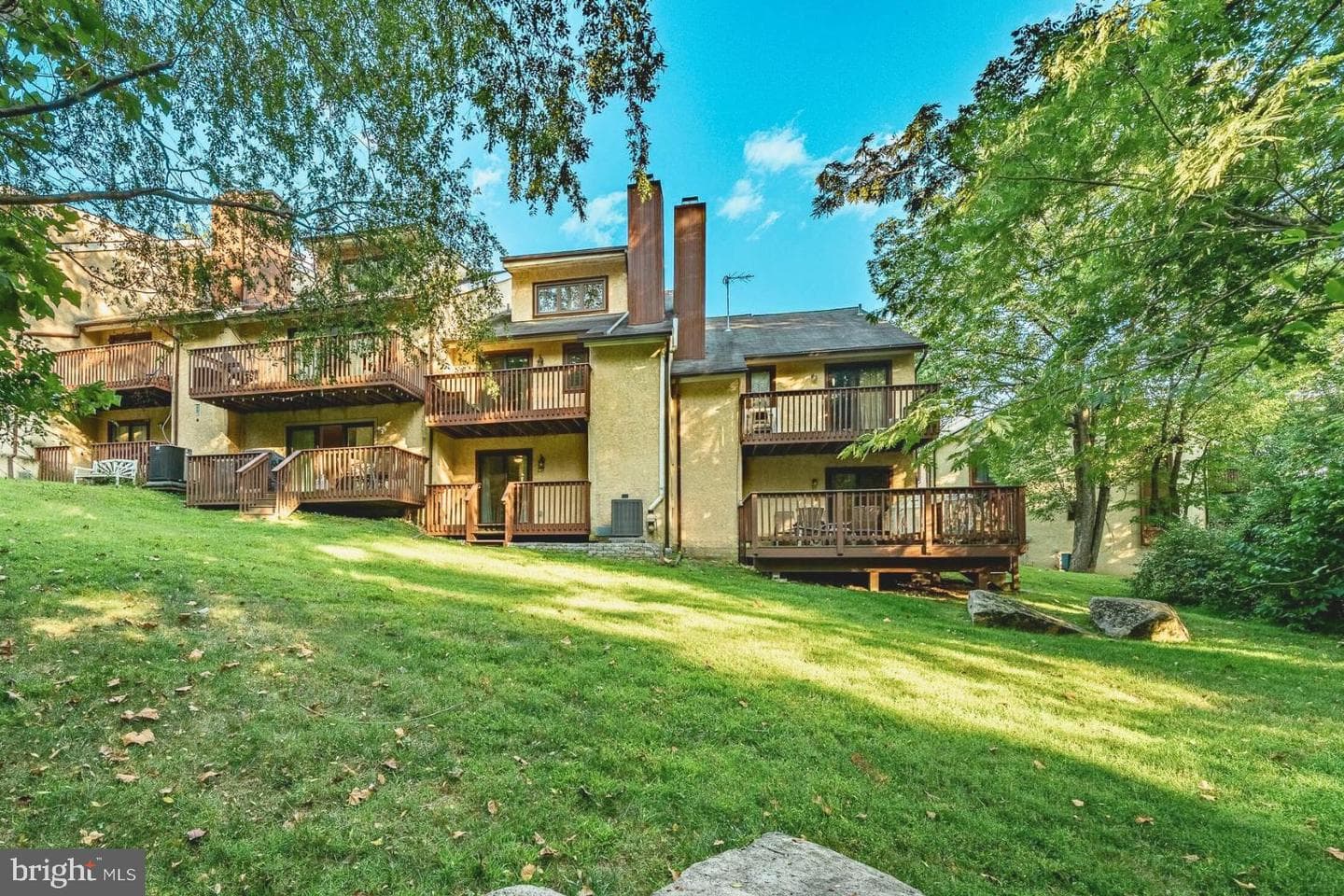 216 Northbrook Drive photo 37