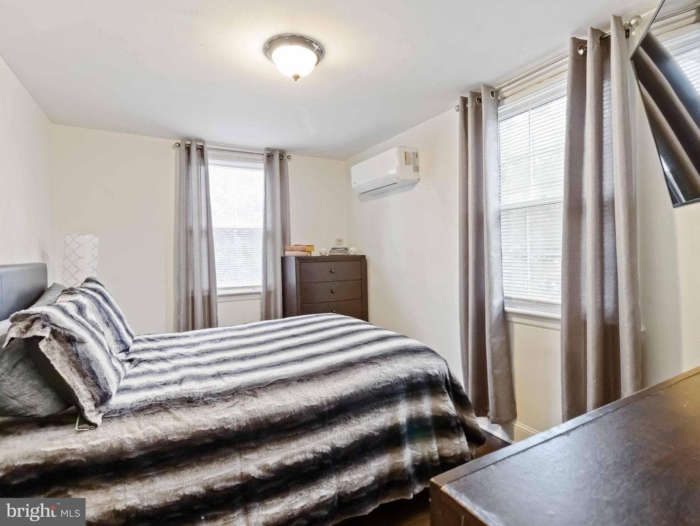 1008 Springfield photo 36