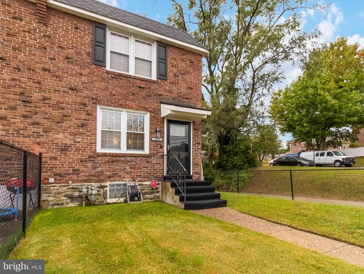 1008 Springfield photo 4