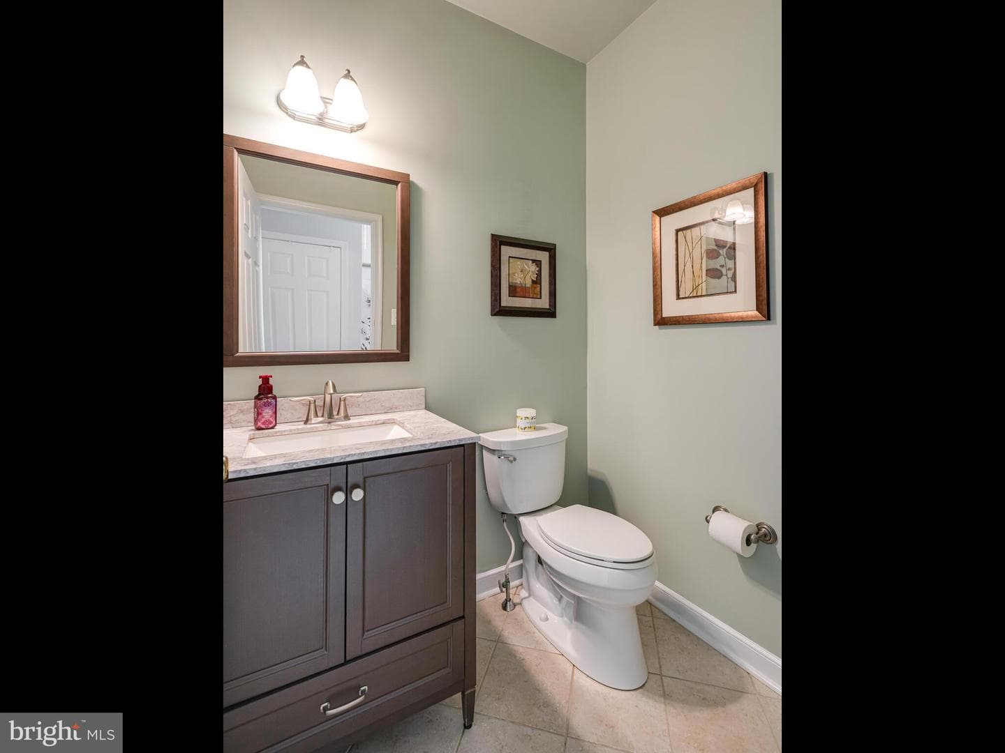 209 Martins Lane photo 17