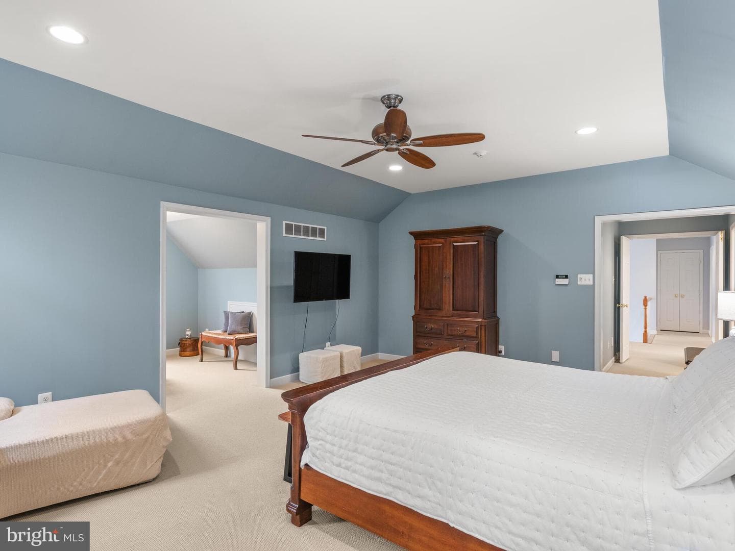 209 Martins Lane photo 22