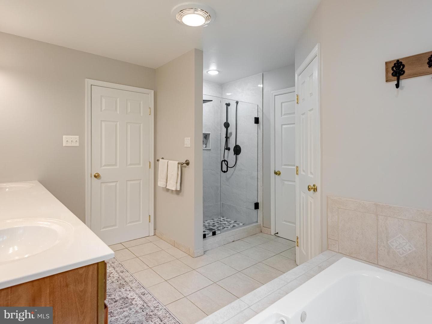 209 Martins Lane photo 25