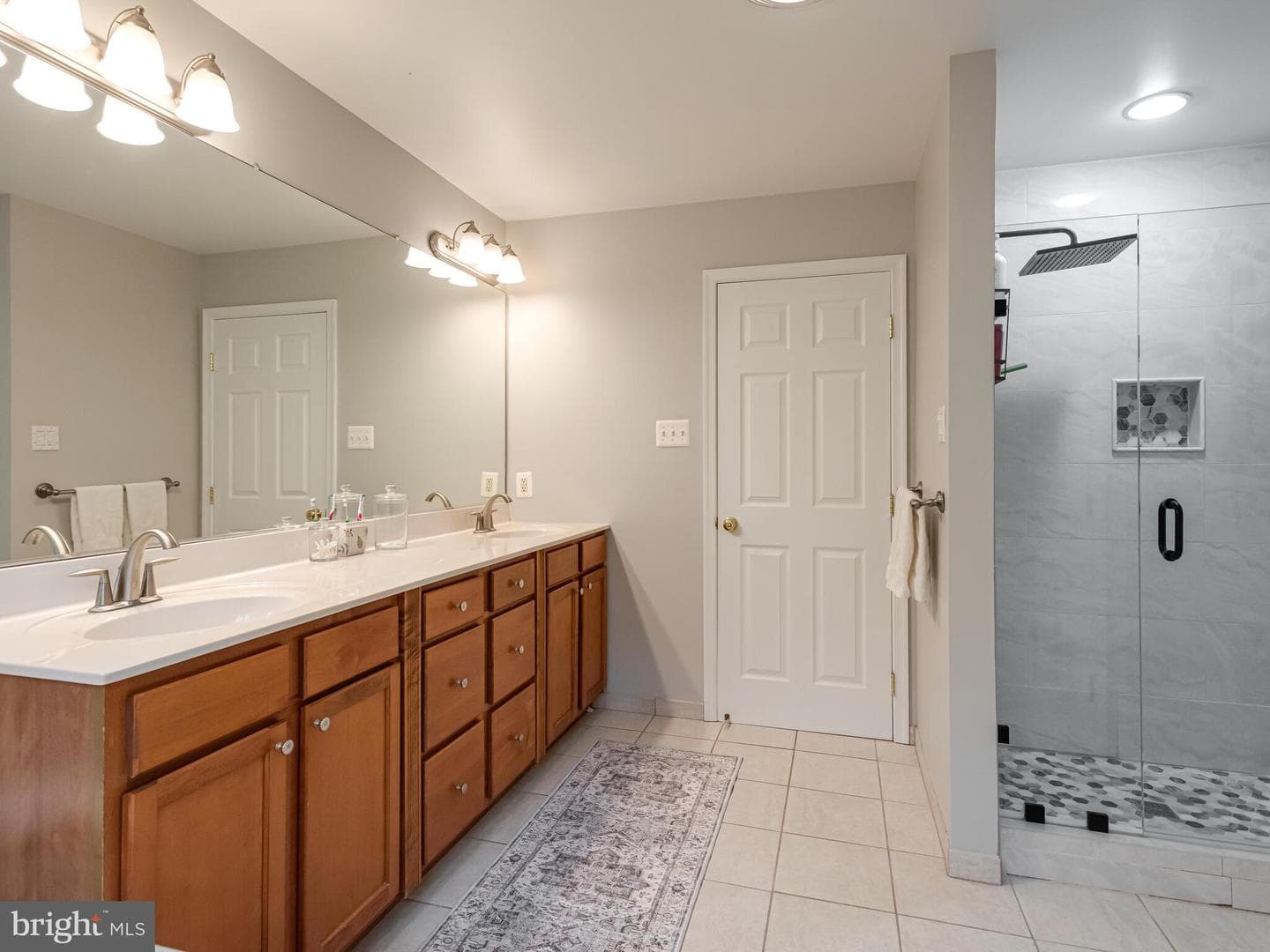 209 Martins Lane photo 26