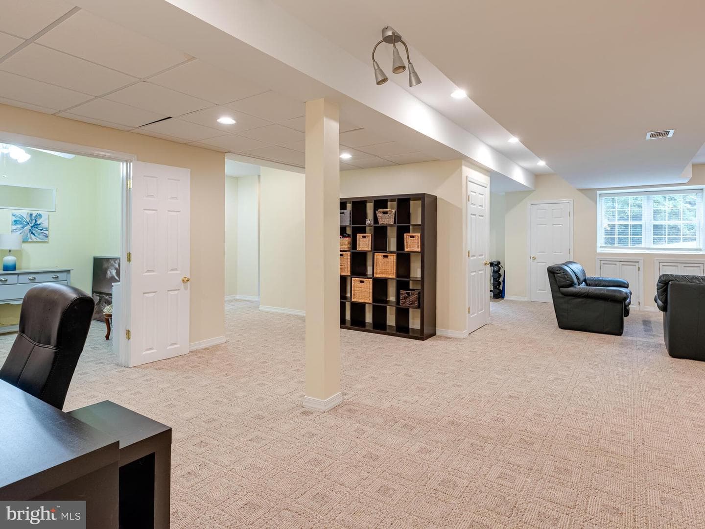 209 Martins Lane photo 37