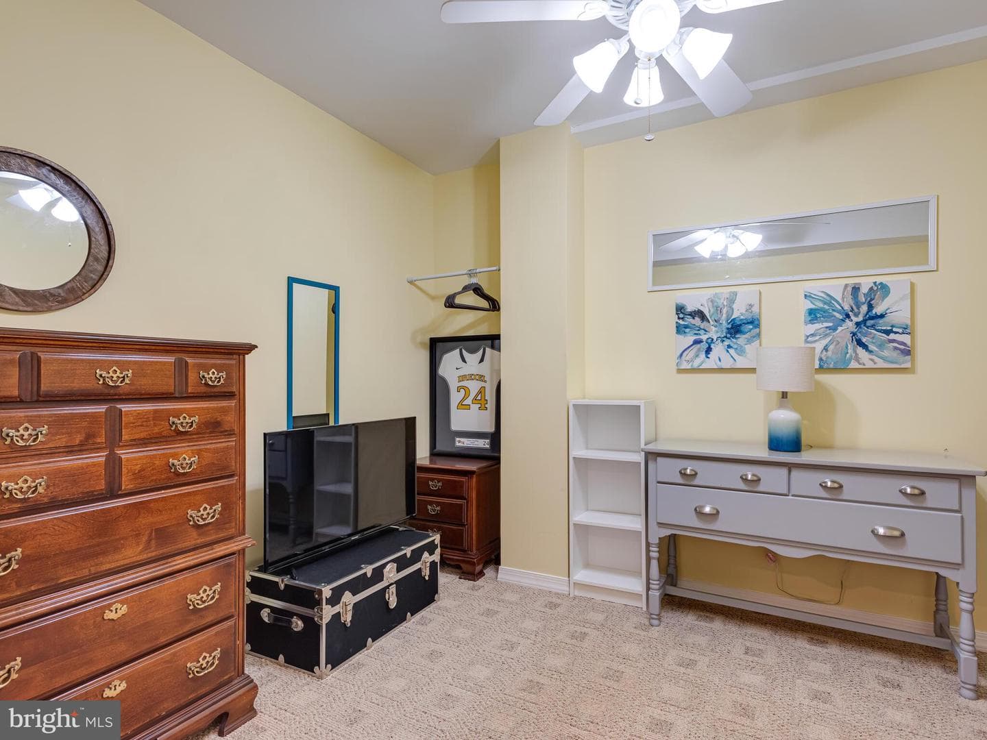 209 Martins Lane photo 40