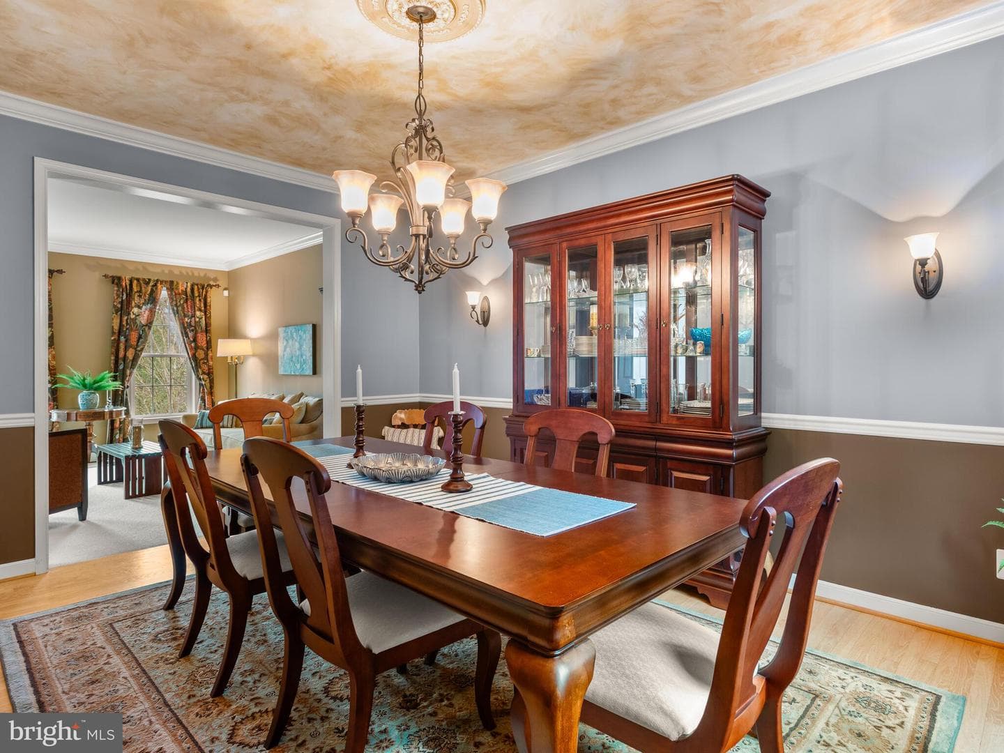 209 Martins Lane photo 8