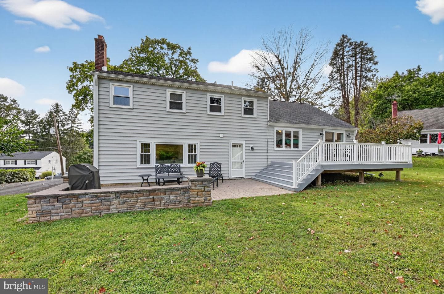 202 Fairfield Drive photo 3