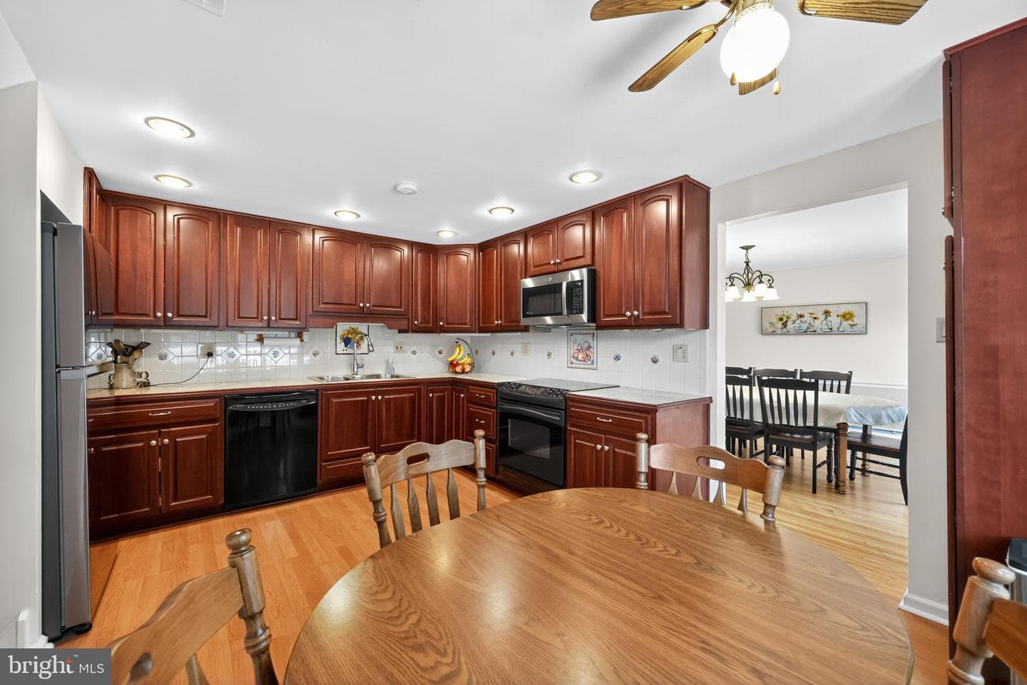 202 Fairfield Drive photo 8