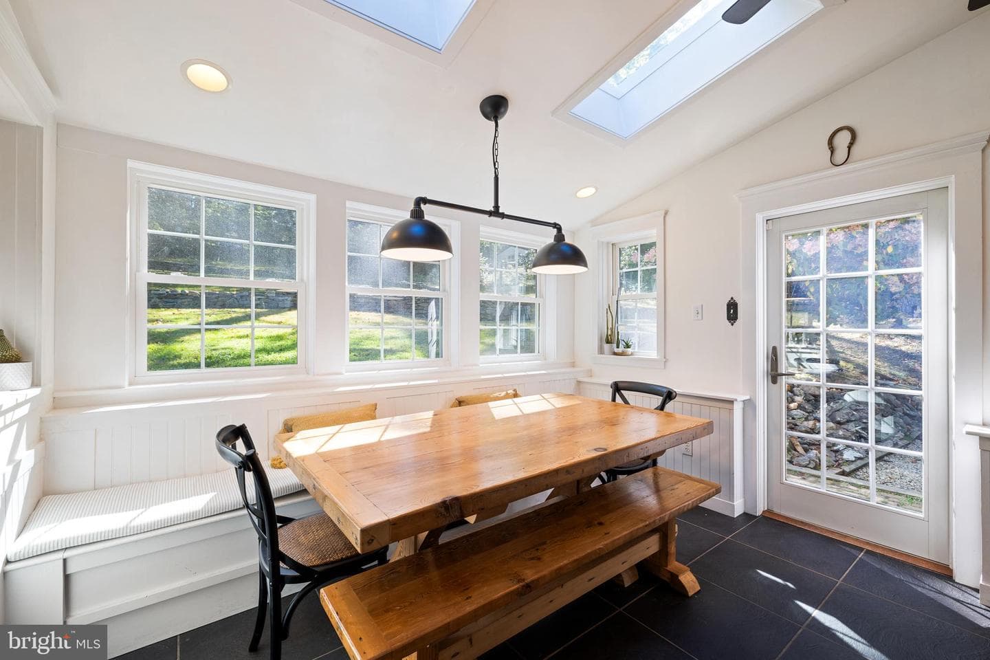 106 Manchester Road photo 13
