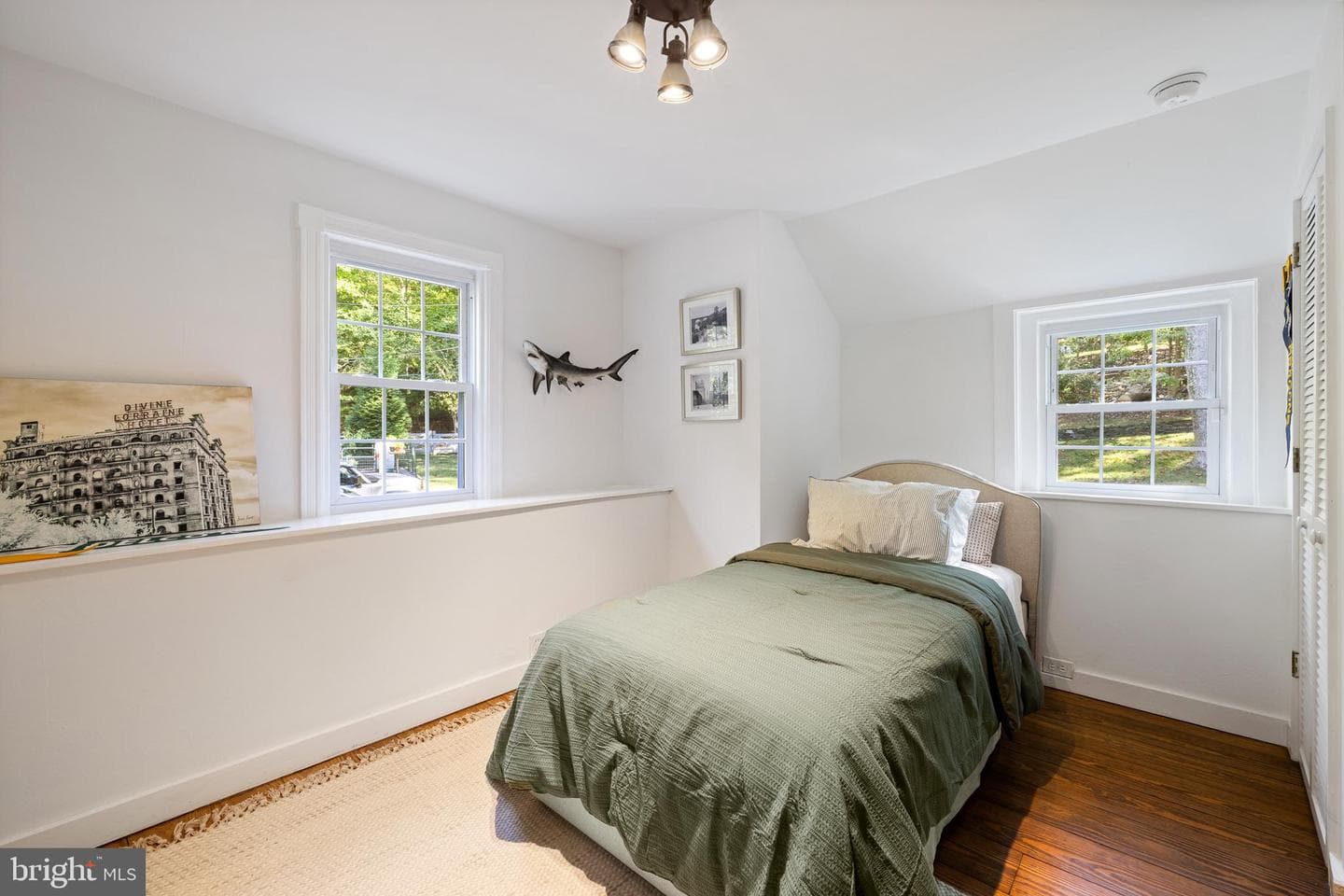106 Manchester Road photo 17