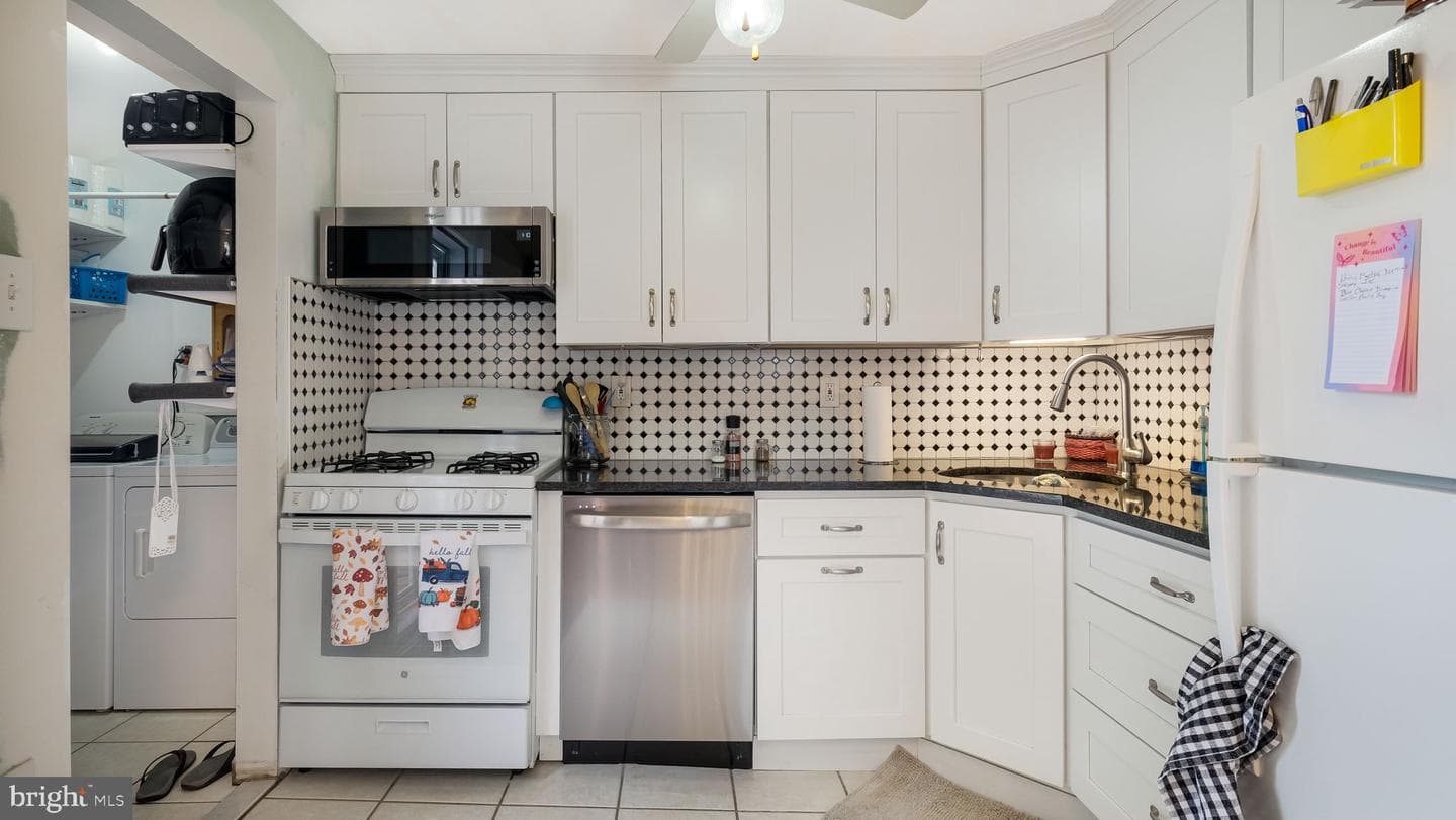 1012 Brook Avenue photo 12